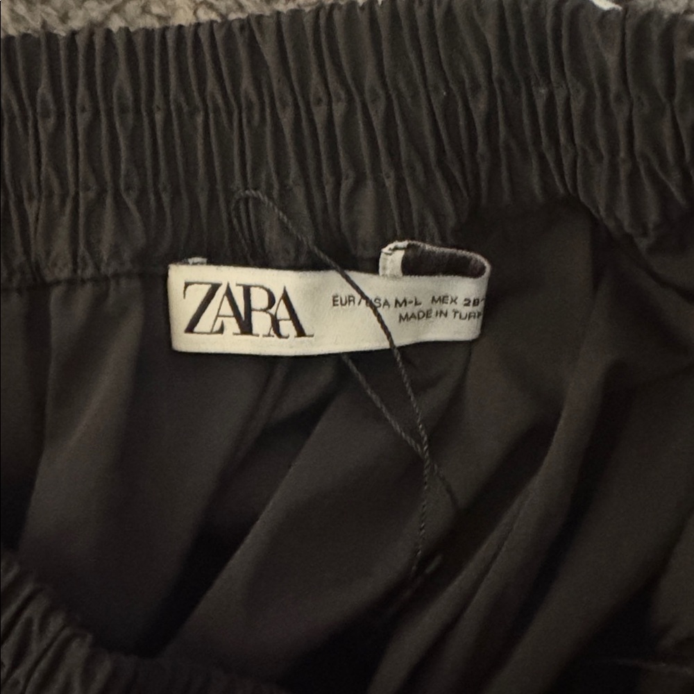 Zara Med-Large Elegant Black Midi Skirt with pockets - Picture 7 of 8